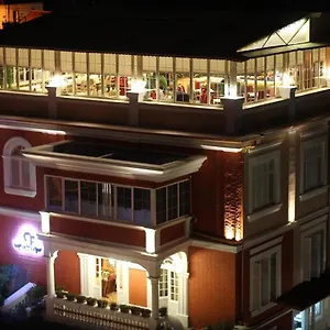 מלון Boutique Restaurant Gloria, טיראנה
